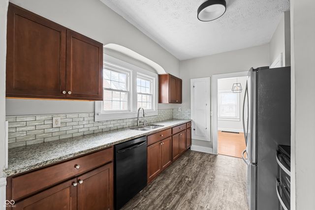 31 S Whitcomb Avenue, Indianapolis, IN 46241