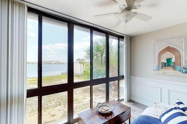 300 Miracle Strip Parkway, 5H, Mary Esther, FL 32548