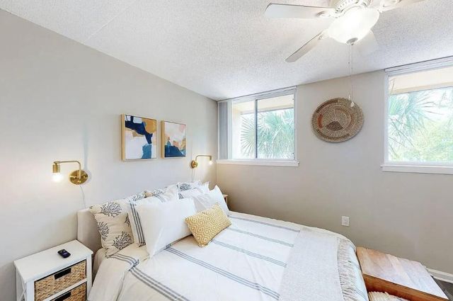 300 Miracle Strip Parkway, 5H, Mary Esther, FL 32548