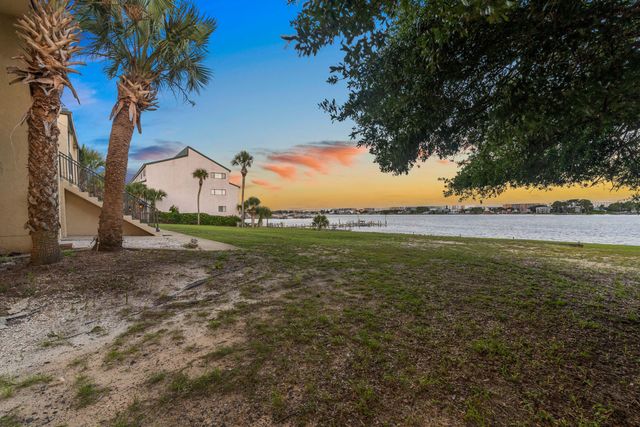 300 Miracle Strip Parkway, 5H, Mary Esther, FL 32548