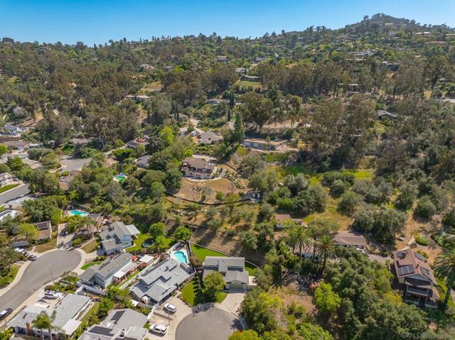 1198 Benjamin Pl, El Cajon, CA 92020