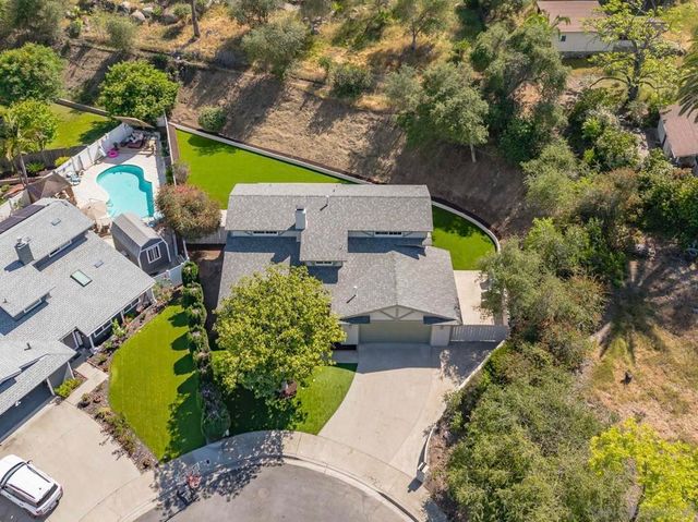 1198 Benjamin Pl, El Cajon, CA 92020