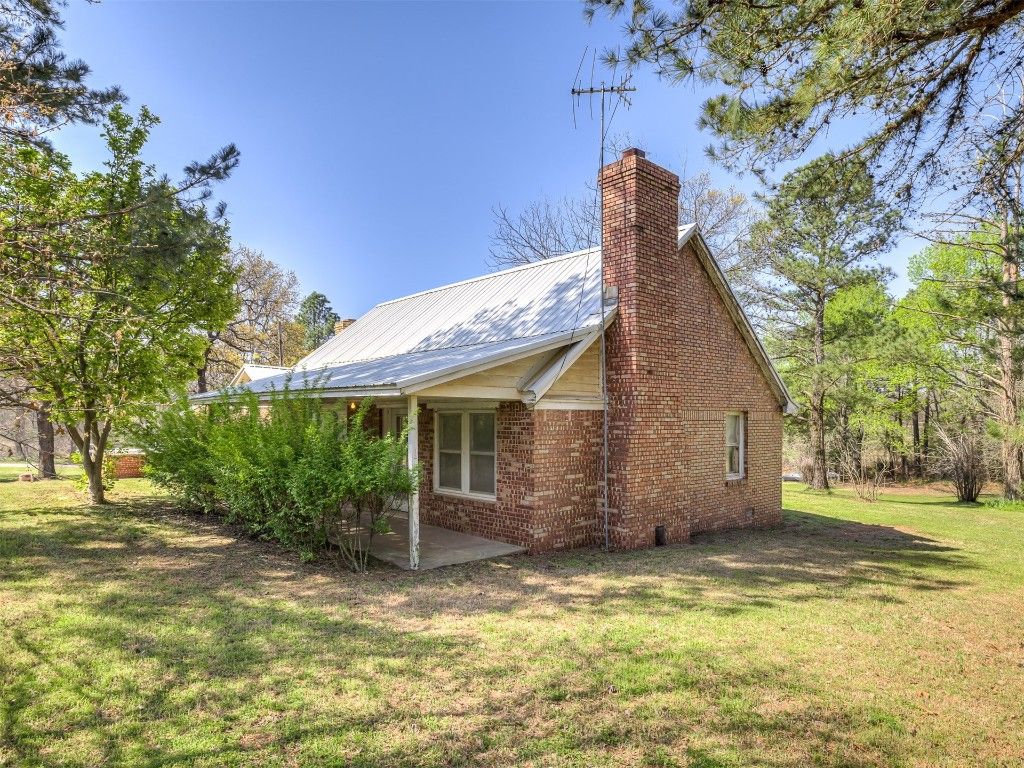 24286 Patterson Road, Tecumseh, OK 74873