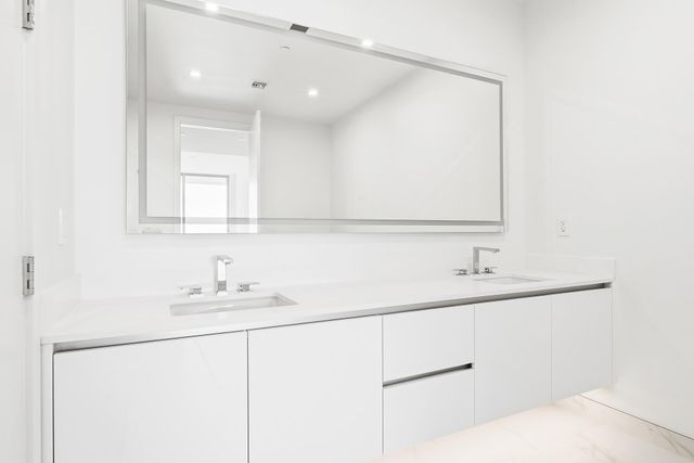 220 Lake Shore Drive 815, Lake Park, FL 33403