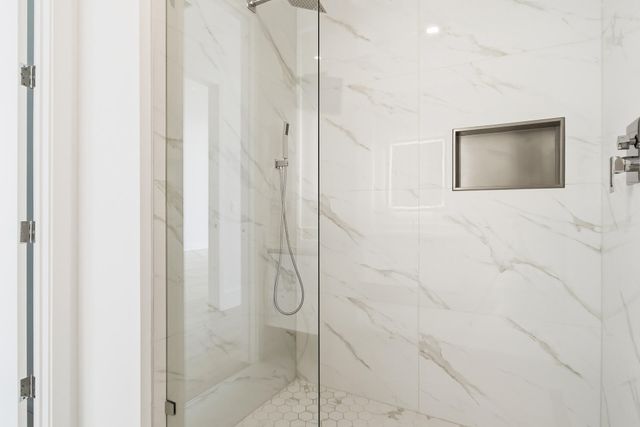 220 Lake Shore Drive 815, Lake Park, FL 33403