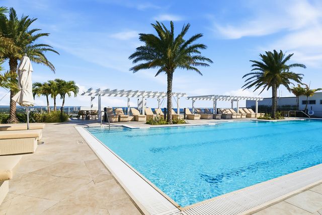 220 Lake Shore Drive 815, Lake Park, FL 33403