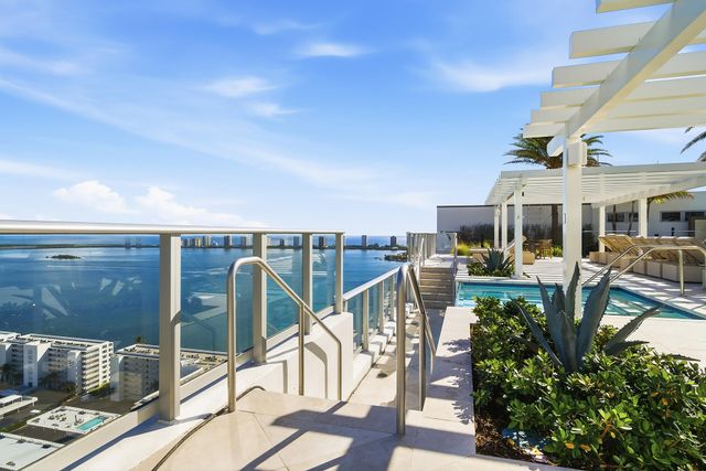 220 Lake Shore Drive 815, Lake Park, FL 33403