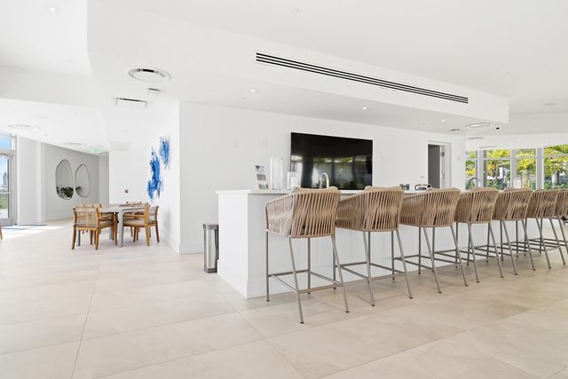 220 Lake Shore Drive 815, Lake Park, FL 33403