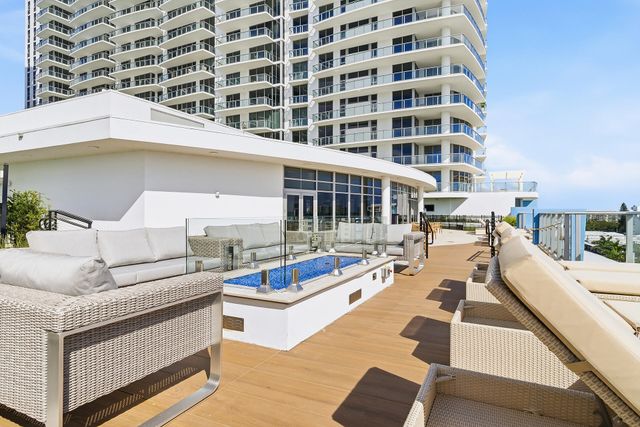 220 Lake Shore Drive 815, Lake Park, FL 33403