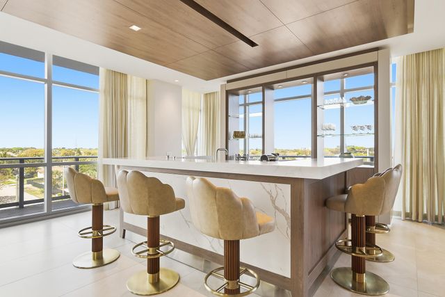 220 Lake Shore Drive 815, Lake Park, FL 33403