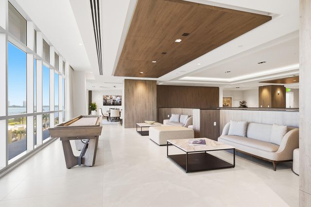 220 Lake Shore Drive 815, Lake Park, FL 33403