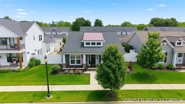 6960 E Cottage Lane, Rockford, MI 49341