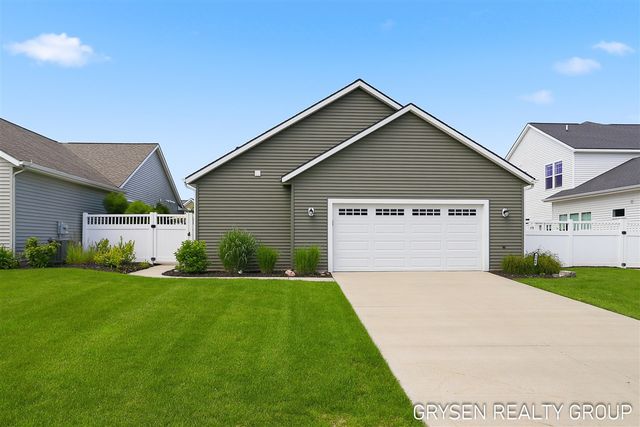 6960 E Cottage Lane, Rockford, MI 49341