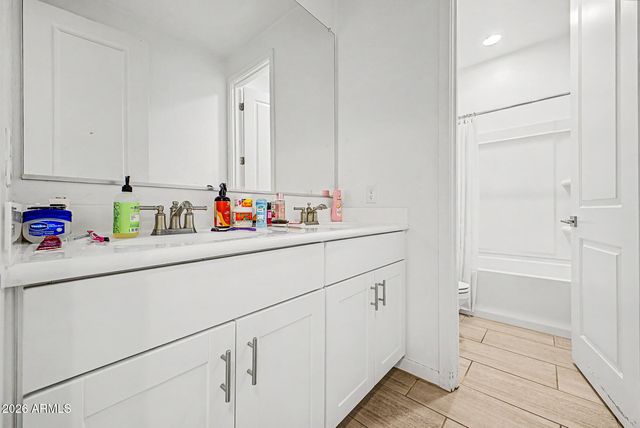 36990 N CAMARILLO Drive, San Tan Valley, AZ 85140