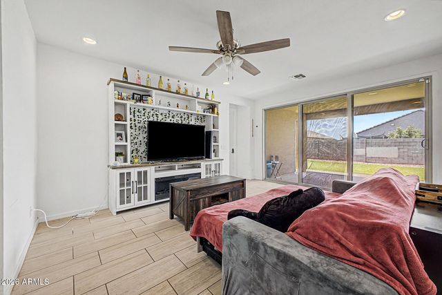 36990 N CAMARILLO Drive, San Tan Valley, AZ 85140