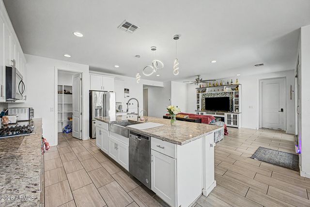 36990 N CAMARILLO Drive, San Tan Valley, AZ 85140
