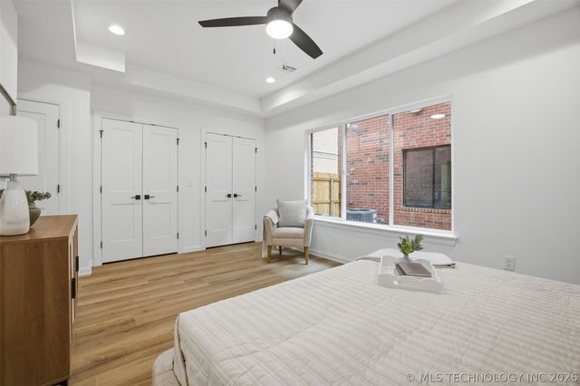 504 E B Street 2101, Jenks, OK 74037