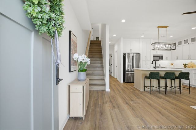 504 E B Street 2101, Jenks, OK 74037