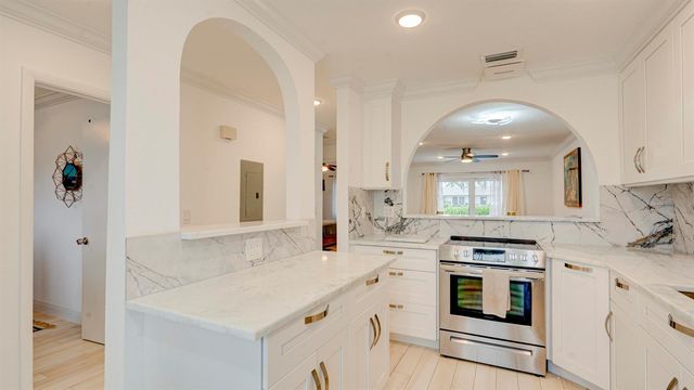 8638 Bella Vista Drive, Boca Raton, FL 33433