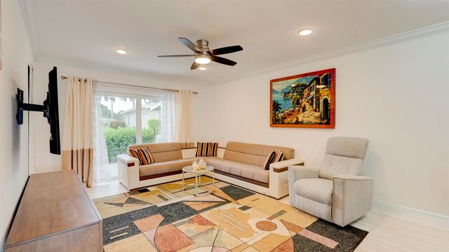 8638 Bella Vista Drive, Boca Raton, FL 33433
