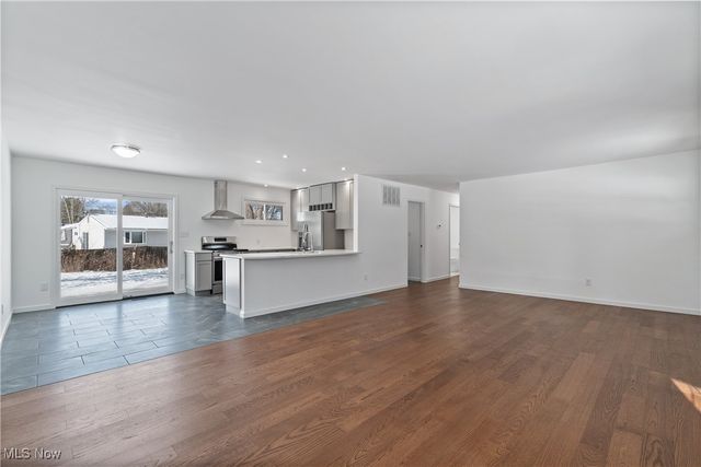 3483 Lawndale Drive, Kent, OH 44240