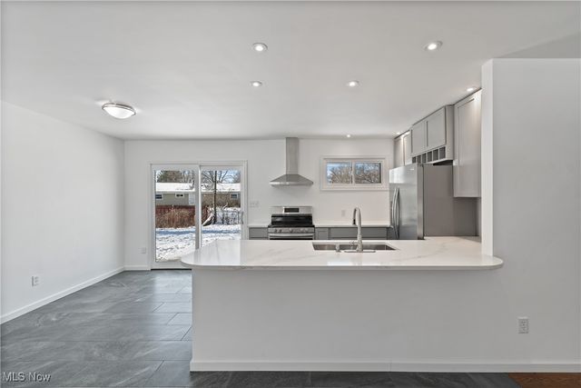 3483 Lawndale Drive, Kent, OH 44240