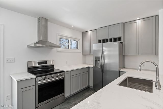 3483 Lawndale Drive, Kent, OH 44240