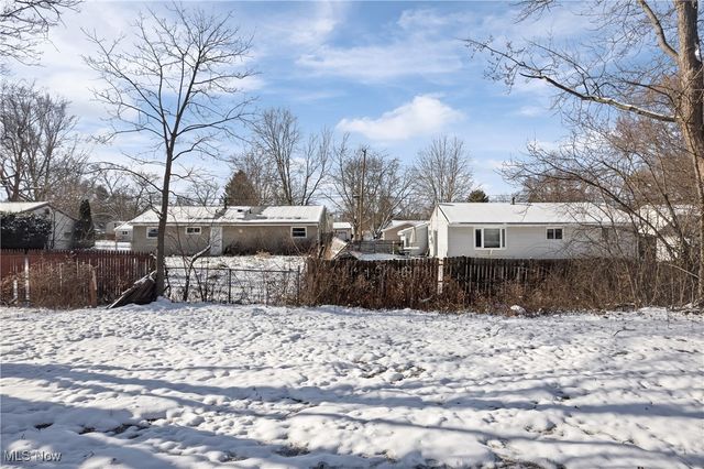 3483 Lawndale Drive, Kent, OH 44240