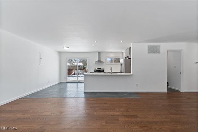 3483 Lawndale Drive, Kent, OH 44240