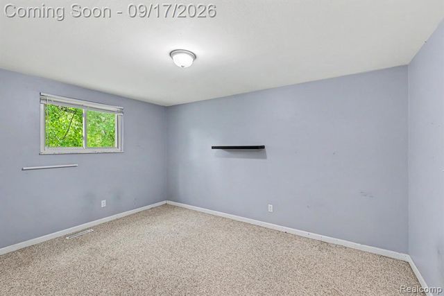 13451 N Fenton Road, Fenton, MI 48430