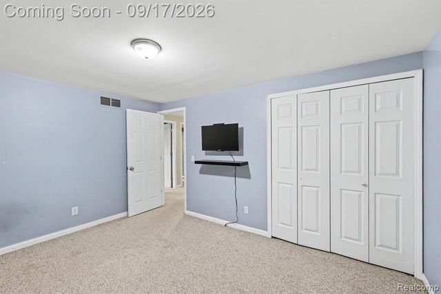 13451 N Fenton Road, Fenton, MI 48430