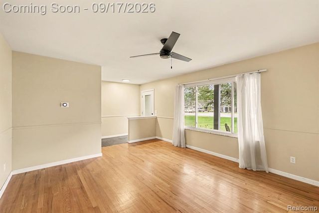 13451 N Fenton Road, Fenton, MI 48430