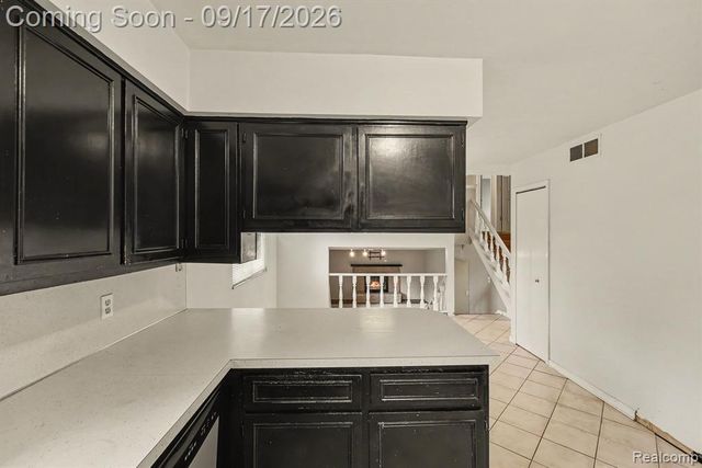 13451 N Fenton Road, Fenton, MI 48430