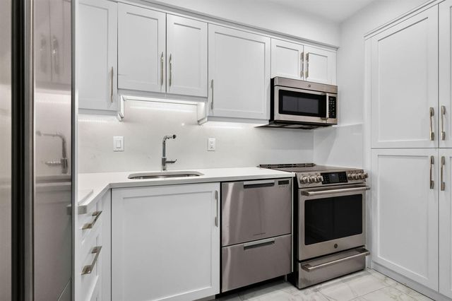 2780 S OCEAN Boulevard 607, Palm Beach, FL 33480