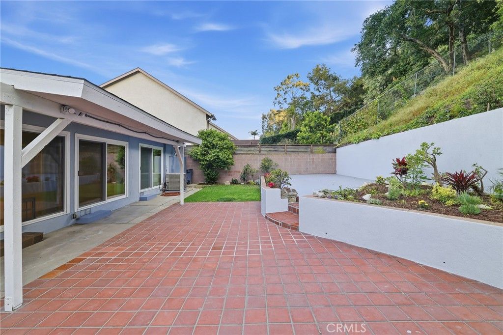 Image 2 of property listing at 4070 Bluff Street, Torrance, CA 90505