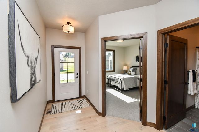 517 N Woodland Ct, Brandon, SD 57005