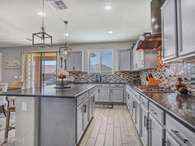 18971 W CLINTON Street, Surprise, AZ 85388