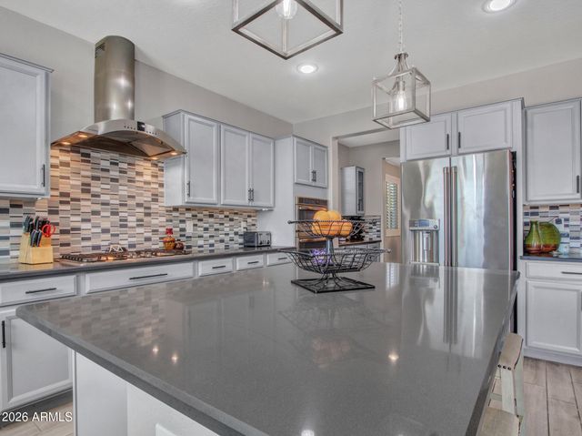 18971 W CLINTON Street, Surprise, AZ 85388