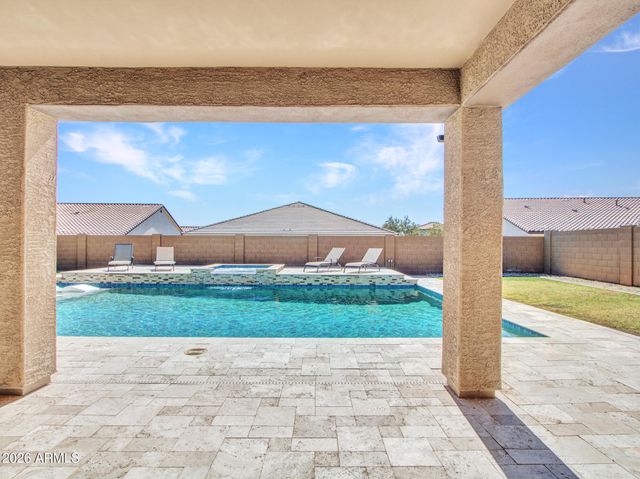 18971 W CLINTON Street, Surprise, AZ 85388