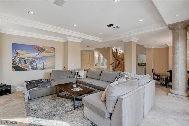 7980 Castle Pines Avenue, Las Vegas, NV 89113