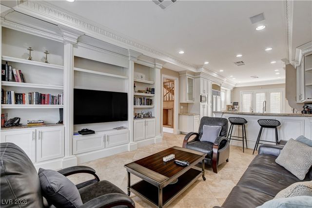 7980 Castle Pines Avenue, Las Vegas, NV 89113