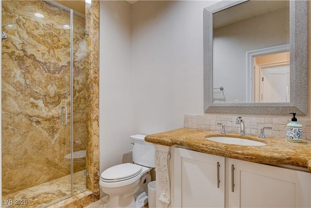 7980 Castle Pines Avenue, Las Vegas, NV 89113