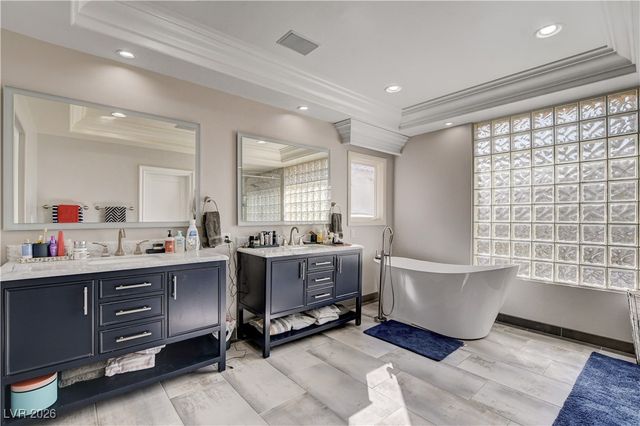 7980 Castle Pines Avenue, Las Vegas, NV 89113