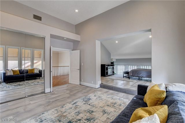 7980 Castle Pines Avenue, Las Vegas, NV 89113