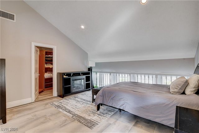 7980 Castle Pines Avenue, Las Vegas, NV 89113