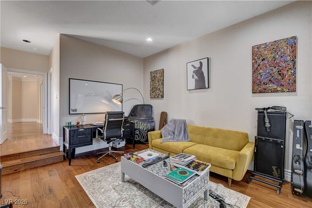 7980 Castle Pines Avenue, Las Vegas, NV 89113