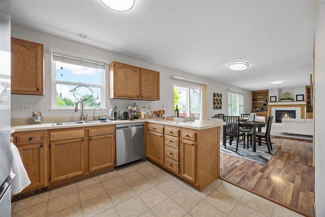 1346 Sweeting Lane, Coralville, IA 52241