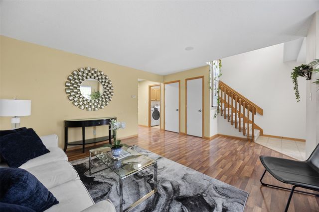 1346 Sweeting Lane, Coralville, IA 52241