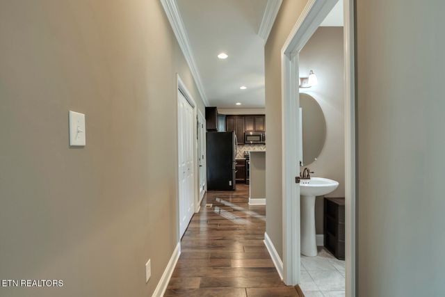 8346 Shoregate Lane, Knoxville, TN 37938