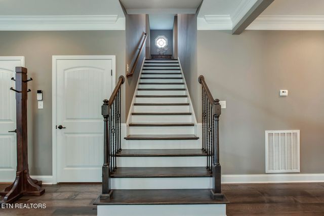 8346 Shoregate Lane, Knoxville, TN 37938